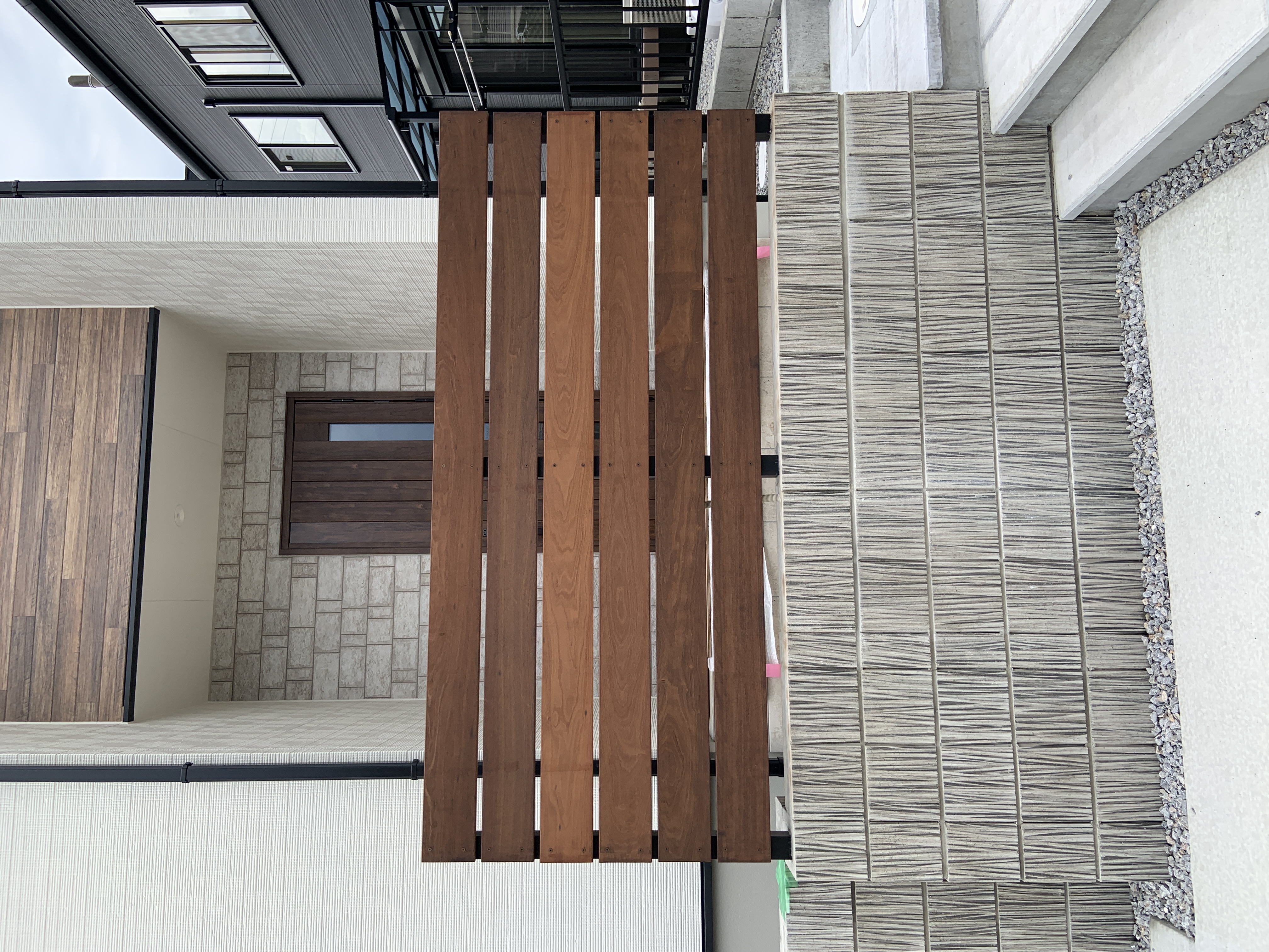 天然木を使った目隠しフェンス