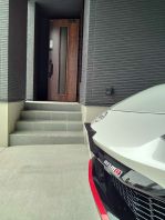 ガレージ付モデルハウスに日産Z NISMOがやってきた